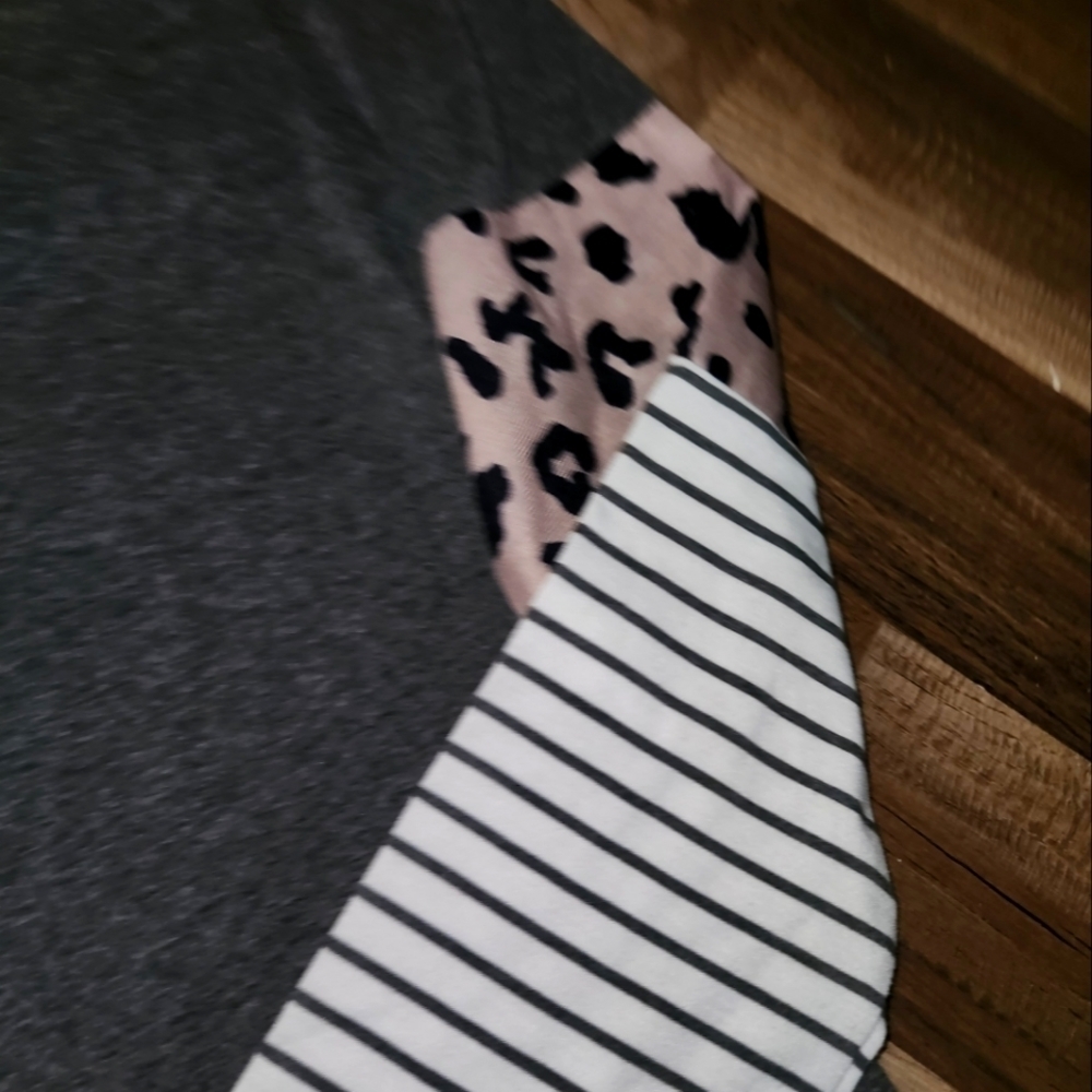 Casual Stripe/Leopard Long Sleeve Pullover Loose Lightweight Tunic Shirt Size L - Picture 3 of 3